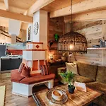 Bernkogel Penthouse 아파트 라우리스