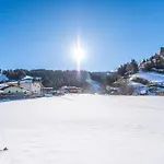 Bernkogel Penthouse 아파트 라우리스