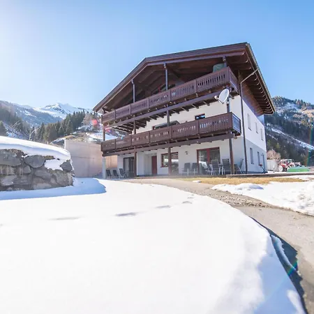 아파트 Bernkogel Penthouse 라우리스